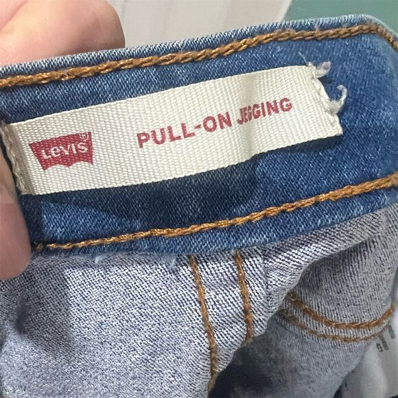 Levi's Girl's Size 10G Blue Distressed Pull-On Jegging Jeans - Picture 8 of 9